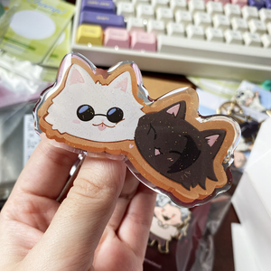 Stsg kitti cookie acrylic pin
